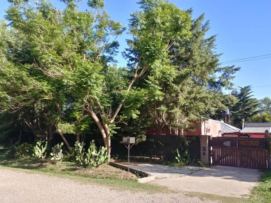 IMPECABLE PROPIEDAD EN BARRIO LOS ÁNGELES, IBARLUCEA.