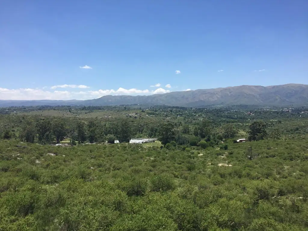 Venta Terreno Club de Campo Los Tres Arroyos - La Falda, Córdoba, Argentina.