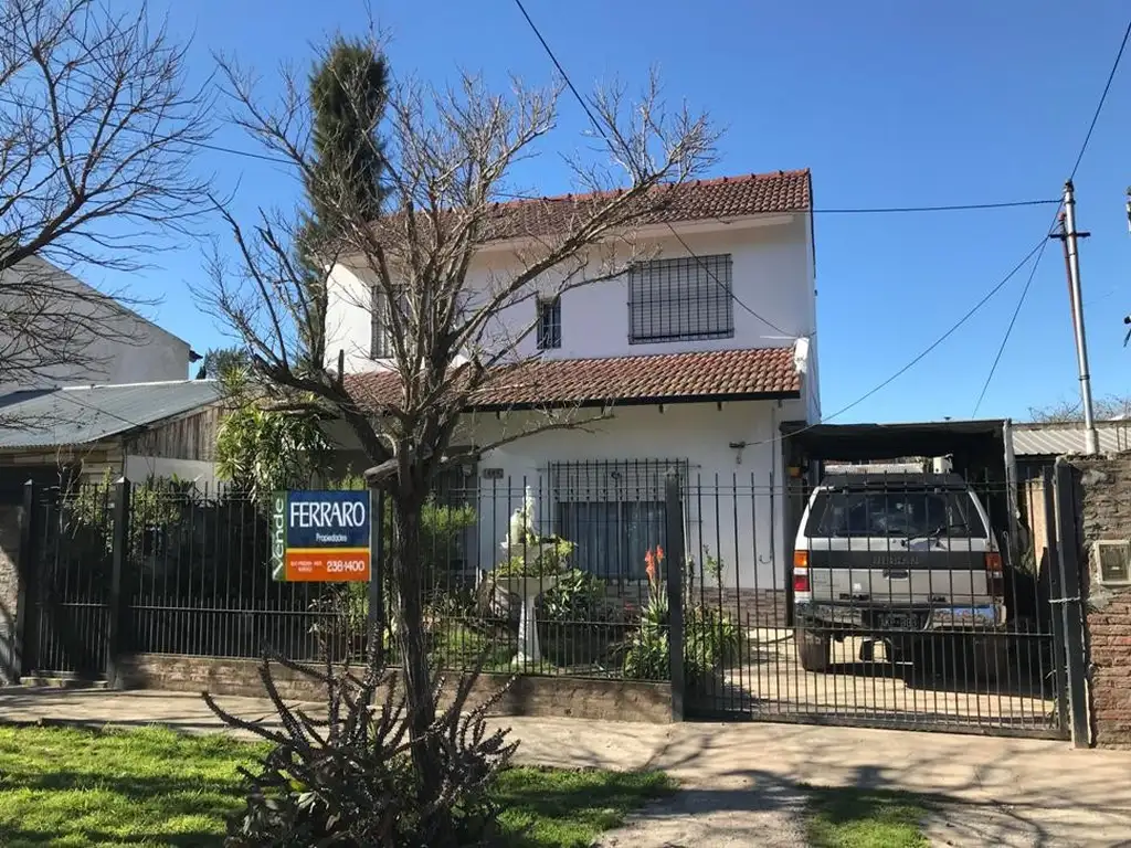 Casa 2 Plantas en Venta