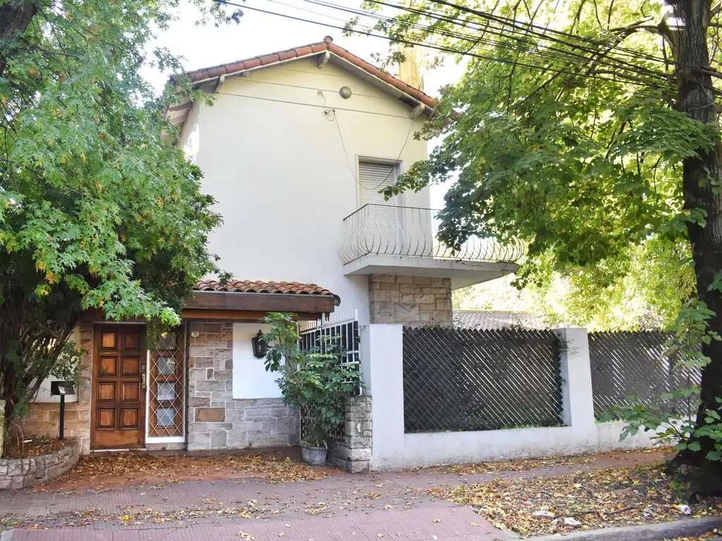 Casa en venta en Barrio Carreras