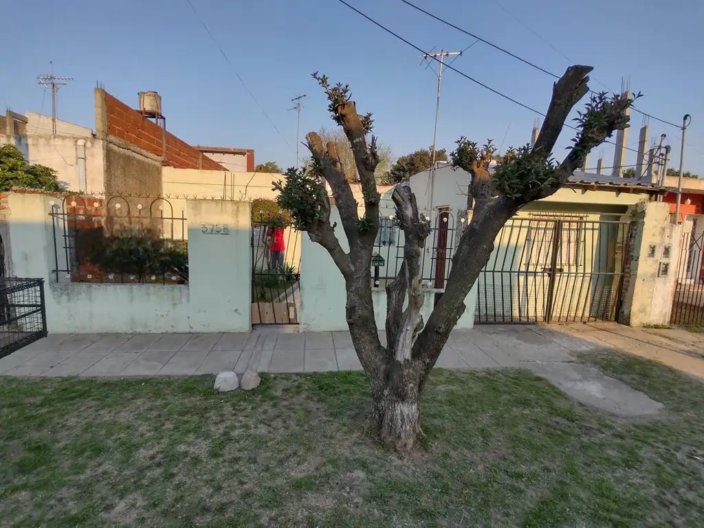 Casa  en venta en Gregorio De Laferrere