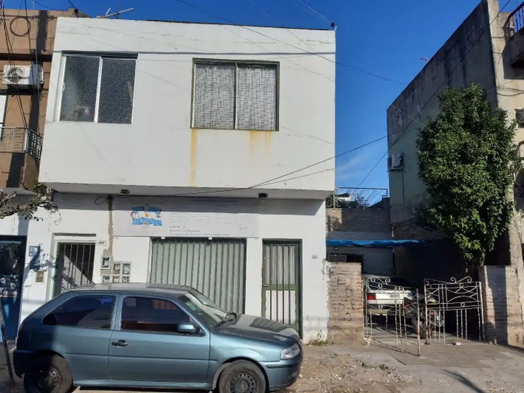 VENTA EN BLOCK DE 2 VIVIENDAS + OFICINA DE 43m² A REFACCIONAR IDEAL PARA 2 FAMILIAS.