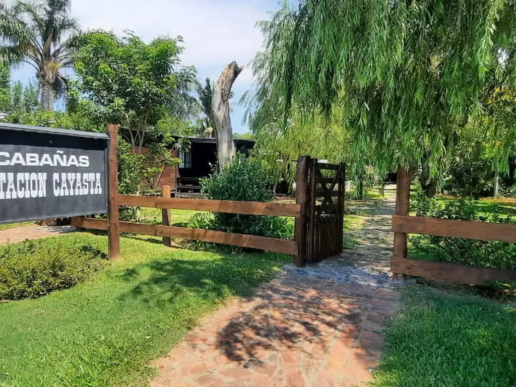 SE VENDEN COMPLEJO DE CABAÑAS, GUARDERIA DE LANCHA MAS BAJADA DE LANCHA "" ESTACION CAYASTA"