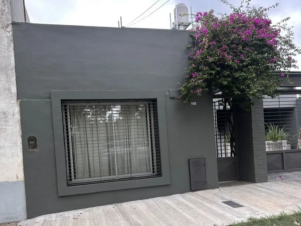 Casa - Venta - Argentina, Chascom?s - CASEROS 115