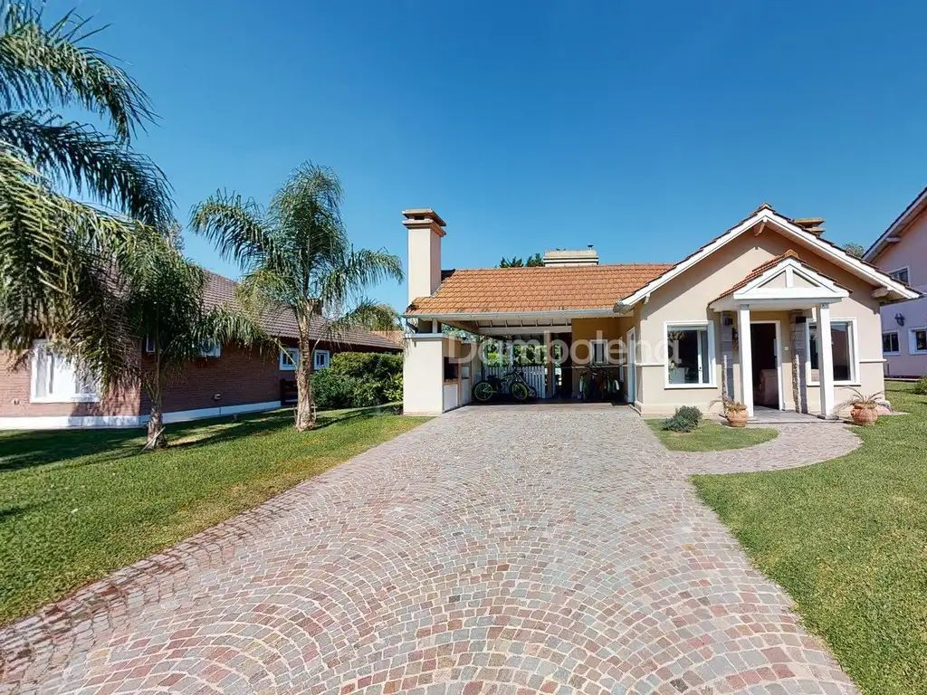 Casa Chalet  en Venta, Boca Ratón, Pilar