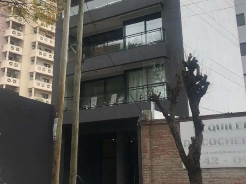 Depto 1er Piso Contrafrente en Venta