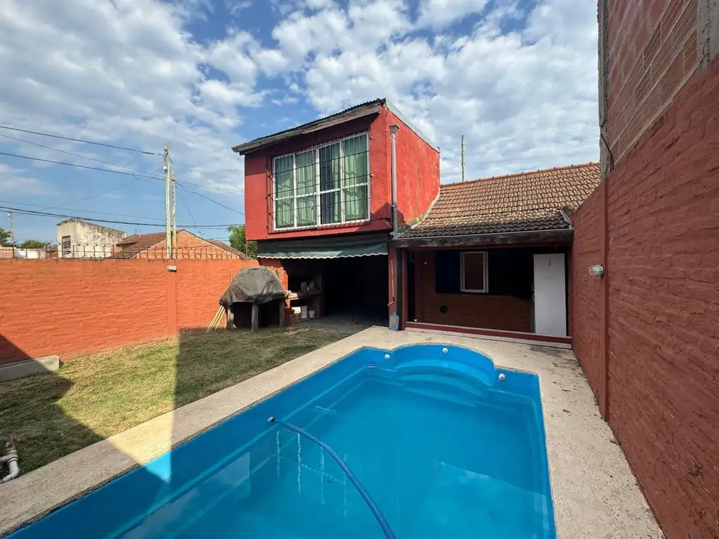 Casa en con piscina