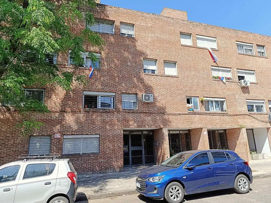 VENTA APARTAMENTO 3 DORMITORIOS - LA COMERCIAL