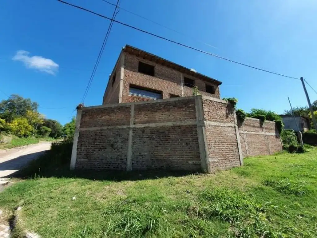 Sarmiento  Y Cochabamba, Casa En Obra (posesion)