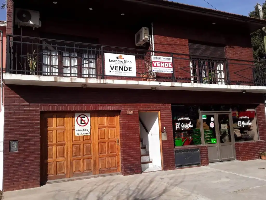 SE VENDE CASA CON LOCAL   AYACUCHO