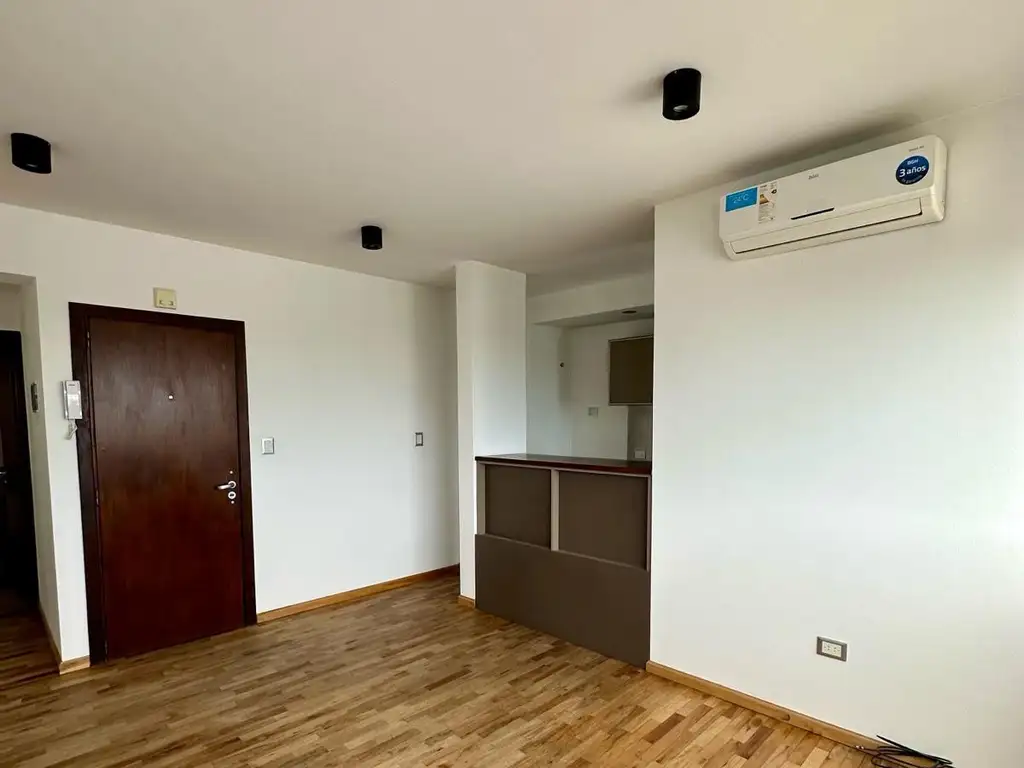 Departamento en Alquiler de 1 dormitorio con cochera, La Plata