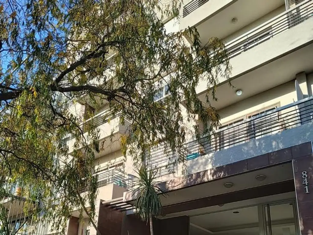 Castelar Norte departamento en venta 3 ambientes con cochera