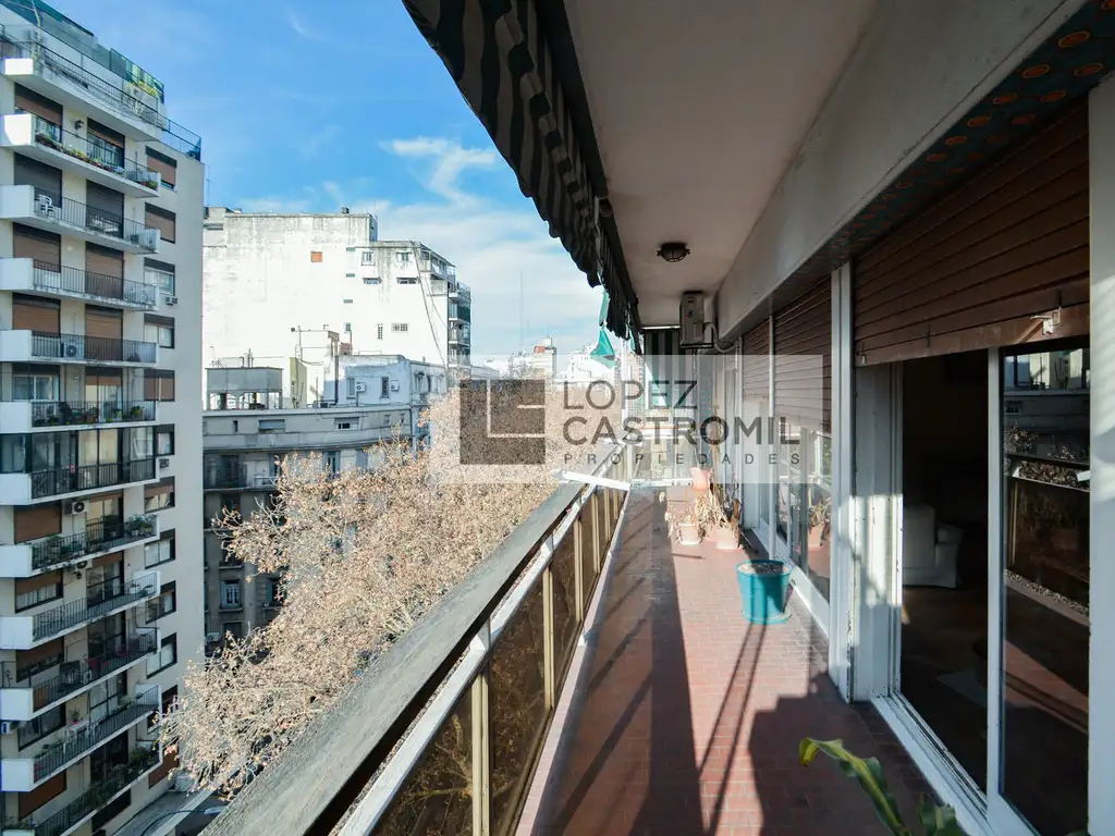 Departamento en Venta con cochera