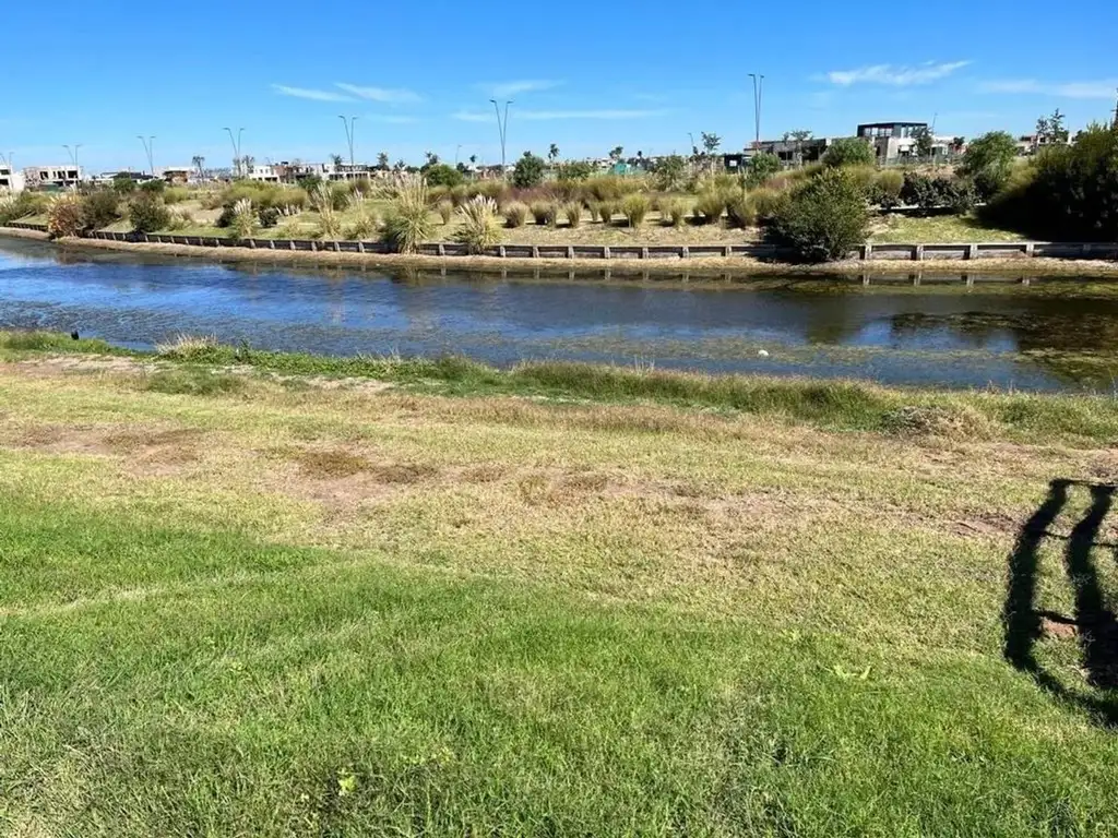 Terreno en Puertos Barrio Costas al agua