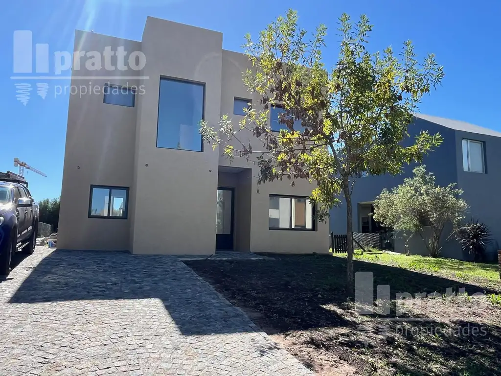 Casa en venta de 3 dormitorios en Araucarias