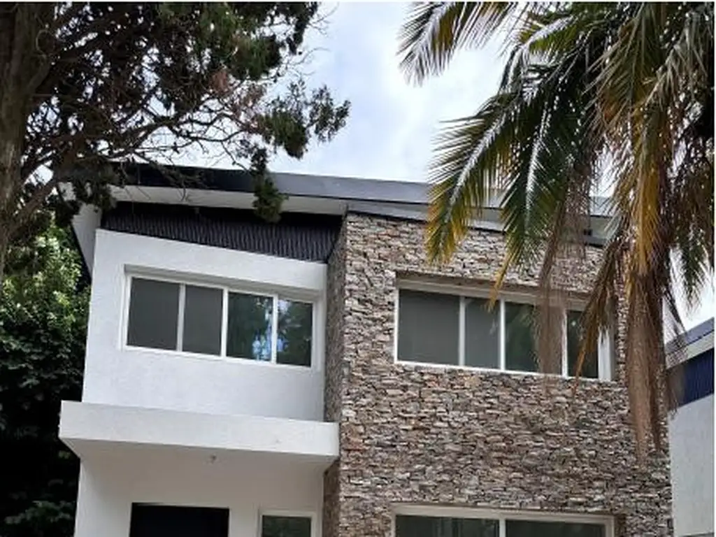 Casa en  VENTA a estrenat