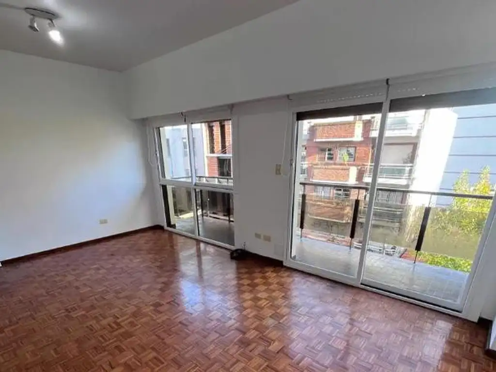 Departamento en venta - 2 Dormitorios 1 Baño - 70mts2 - Quilmes