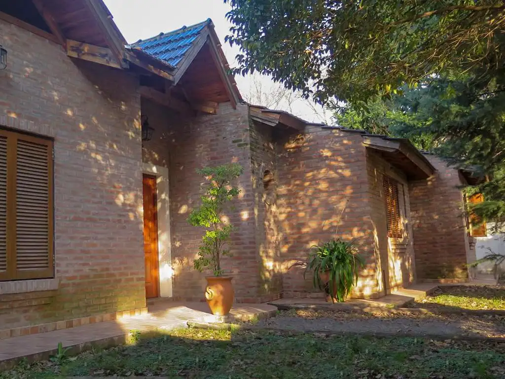 Casa - Barrio Parque Leloir