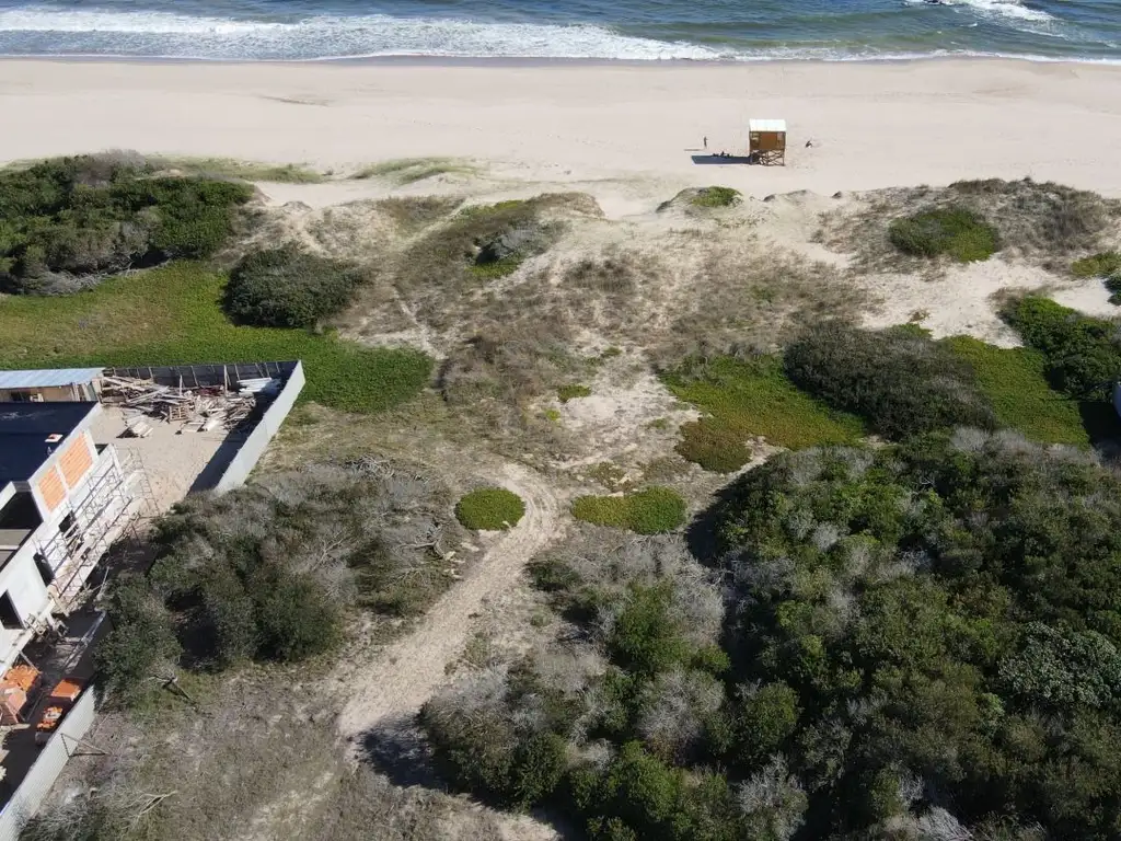 únicos 2000 mts2 sobre el mar en jose Ignacio