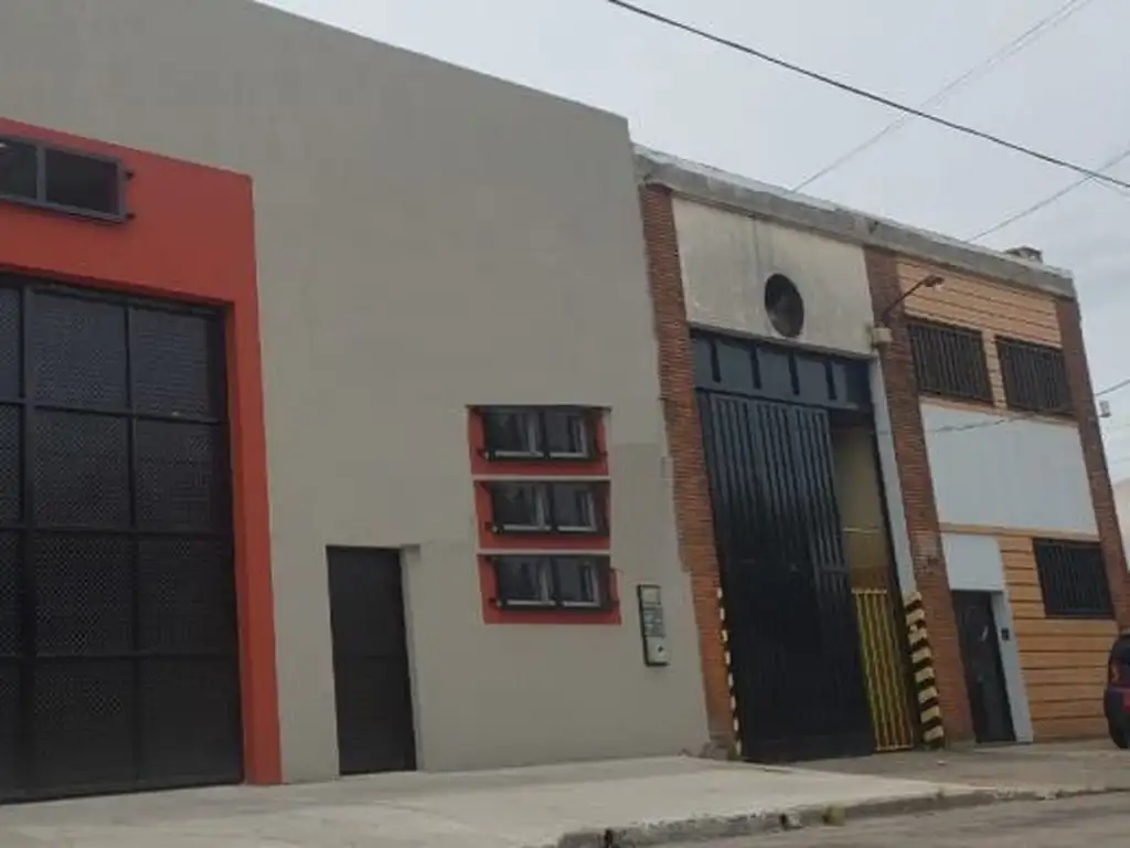 EXCELENTE GALPON 380M2 RUTA 3 -  SAN JUSTO