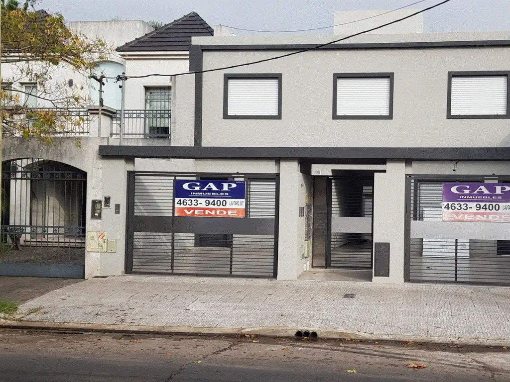 DUPLEX 4 AMB. A ESTRENAR CON COCHERA / ACEPTA PERMUTA