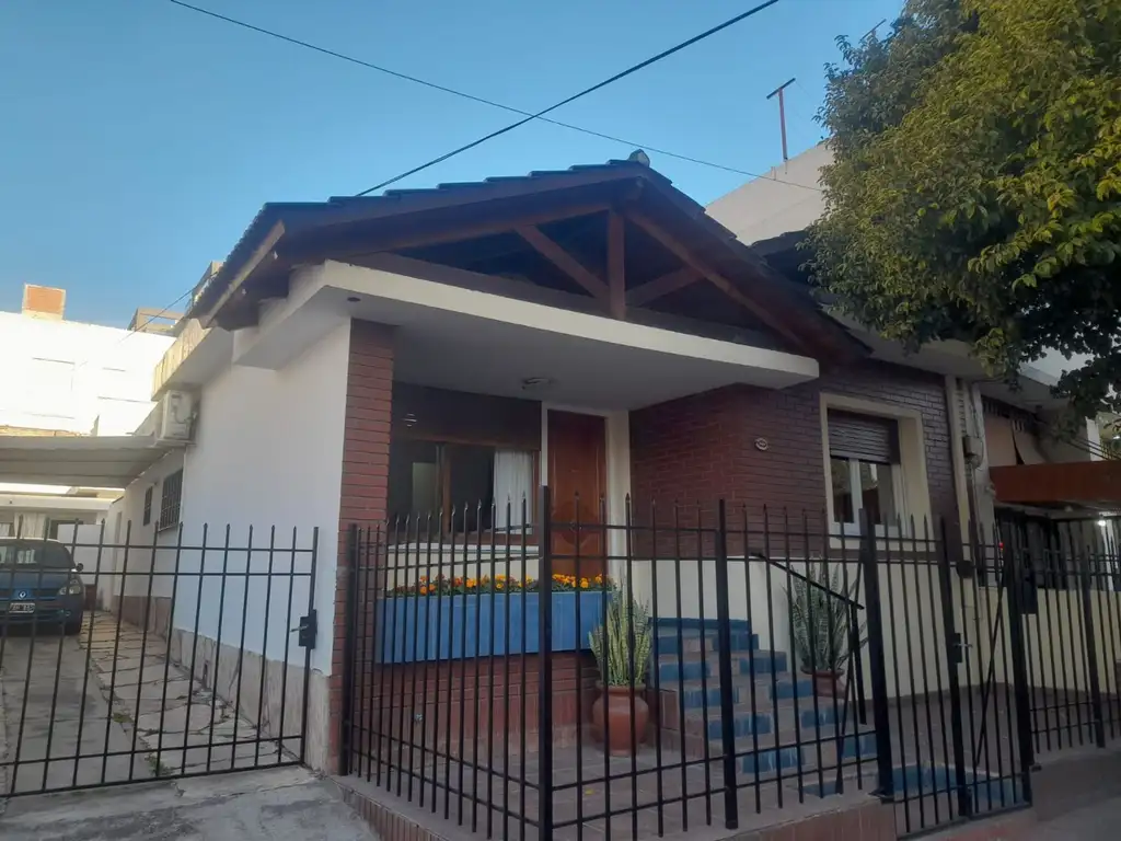 Casa 2 Dor. mas Dpto en Centro de V.Carlos Paz