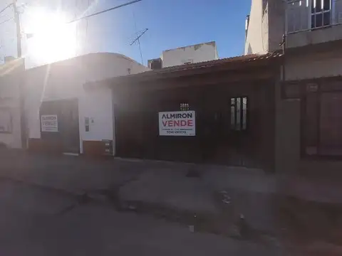 Venta | Casa | 4 Dormitorios | Cochera | Capitán Bermúdez | Barrio Centro