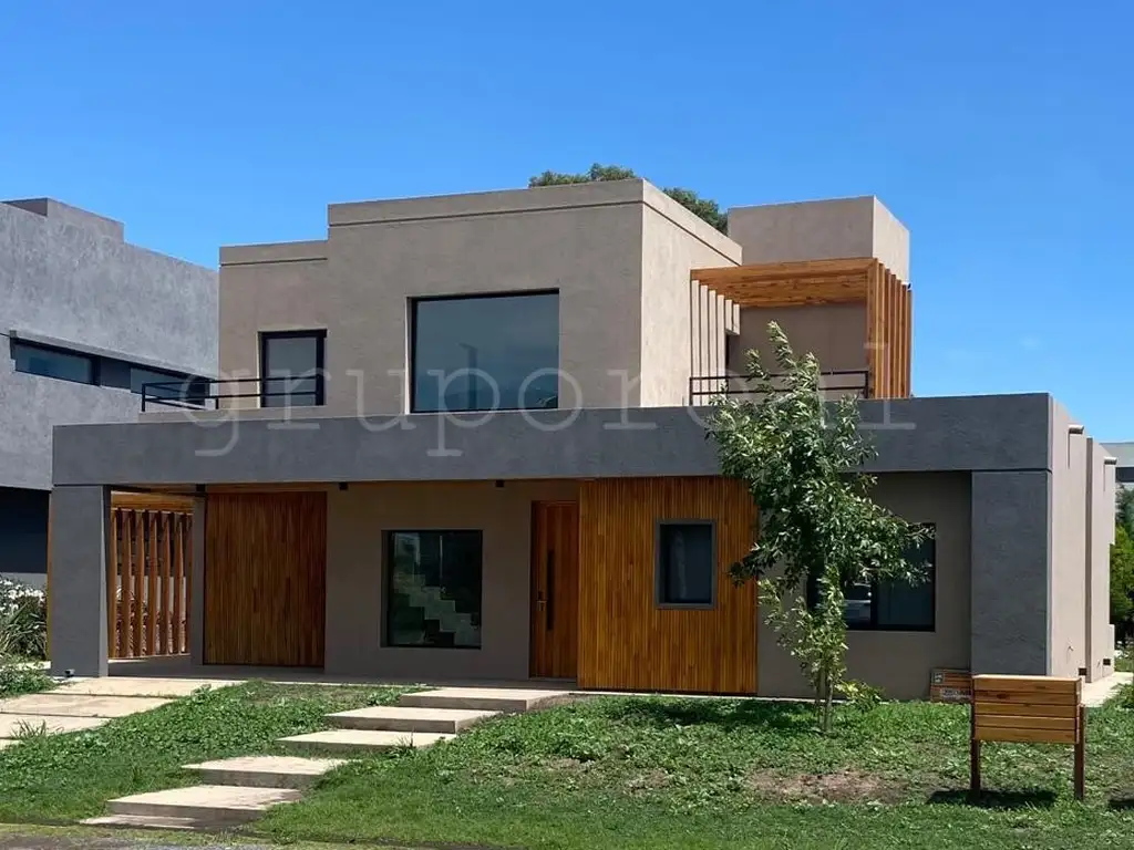 HORIZONTES AL SUR - Casa a estrenar - Excelente diseño y construcción