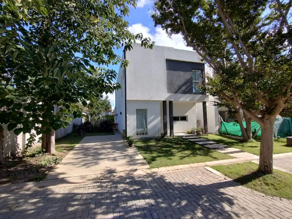 Casa en Venta Barrio el Sauce, Muñiz