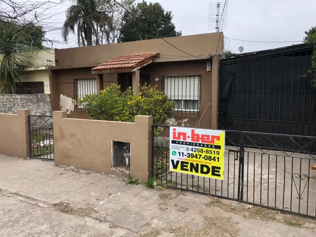 Casa - Venta - Argentina, Berazategui - CALLE AV EVA PERON 1551