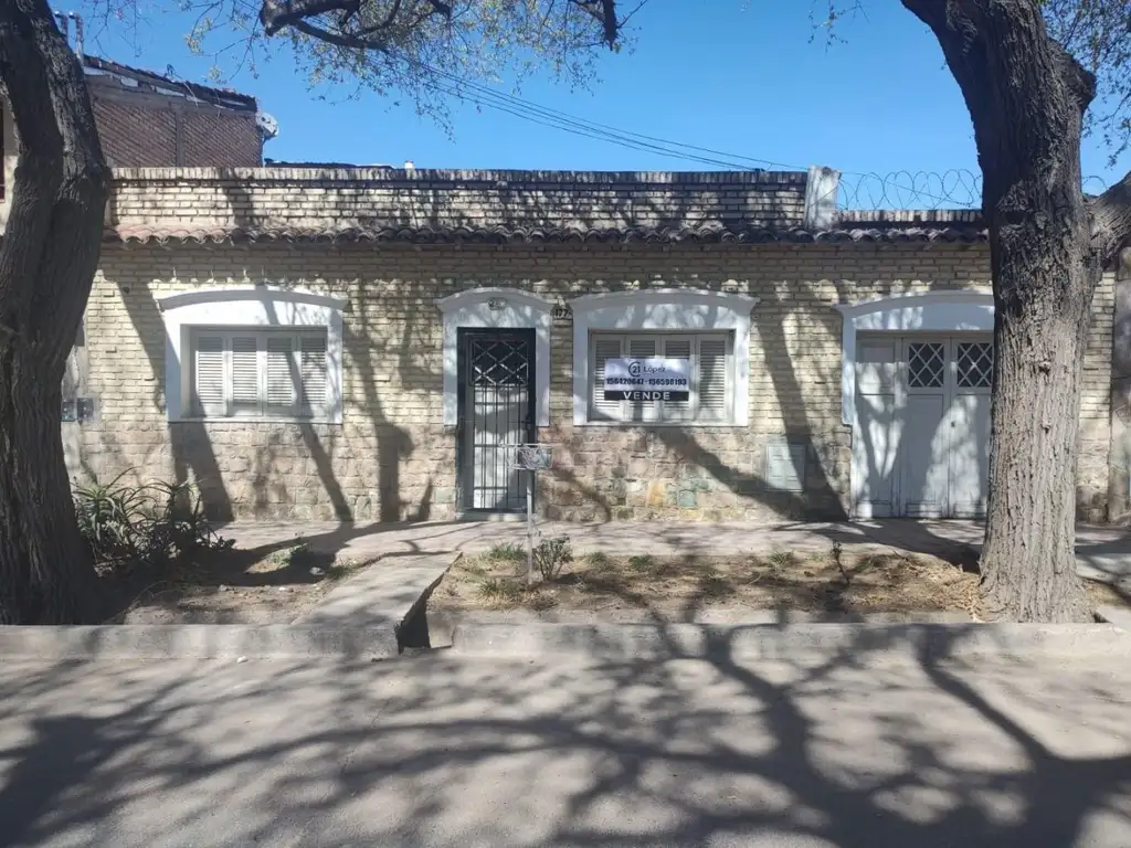 Casa - Venta - Argentina, Mendoza - Gobernador Gonzalez 100