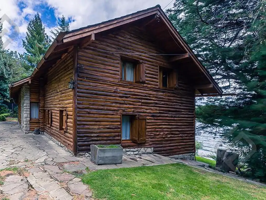 Casa con costa del lago - La Cascada