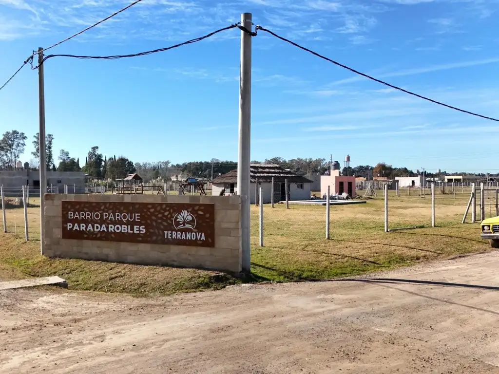 Lotes - Barrio Parque Los Robles - Parada Robles