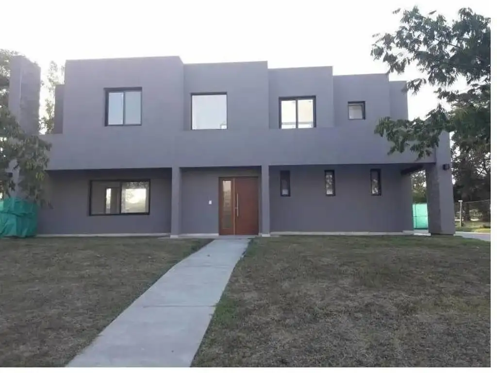 Casa en venta de 3 dormitorios c/ cochera en San Matías