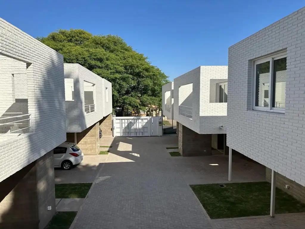 Casa proyecto en Housing  Spano en Argüello - Zona Norte