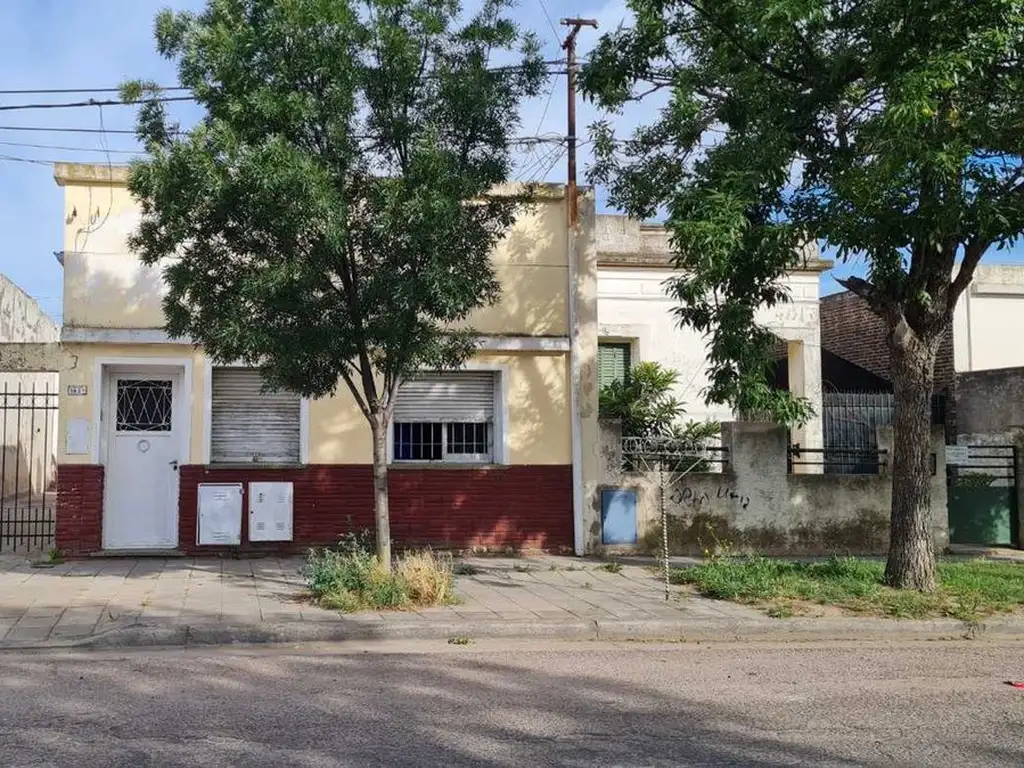 CASA EN PH DE DOS DORMITORIOS EN BARRIO PACIFICO