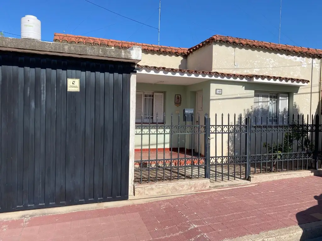 CASA EN VENTA EN ALTA GRACIA