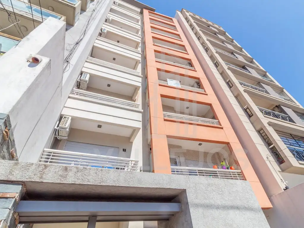 Departamento monoambiente | balcón, muy luminoso | exc ubica