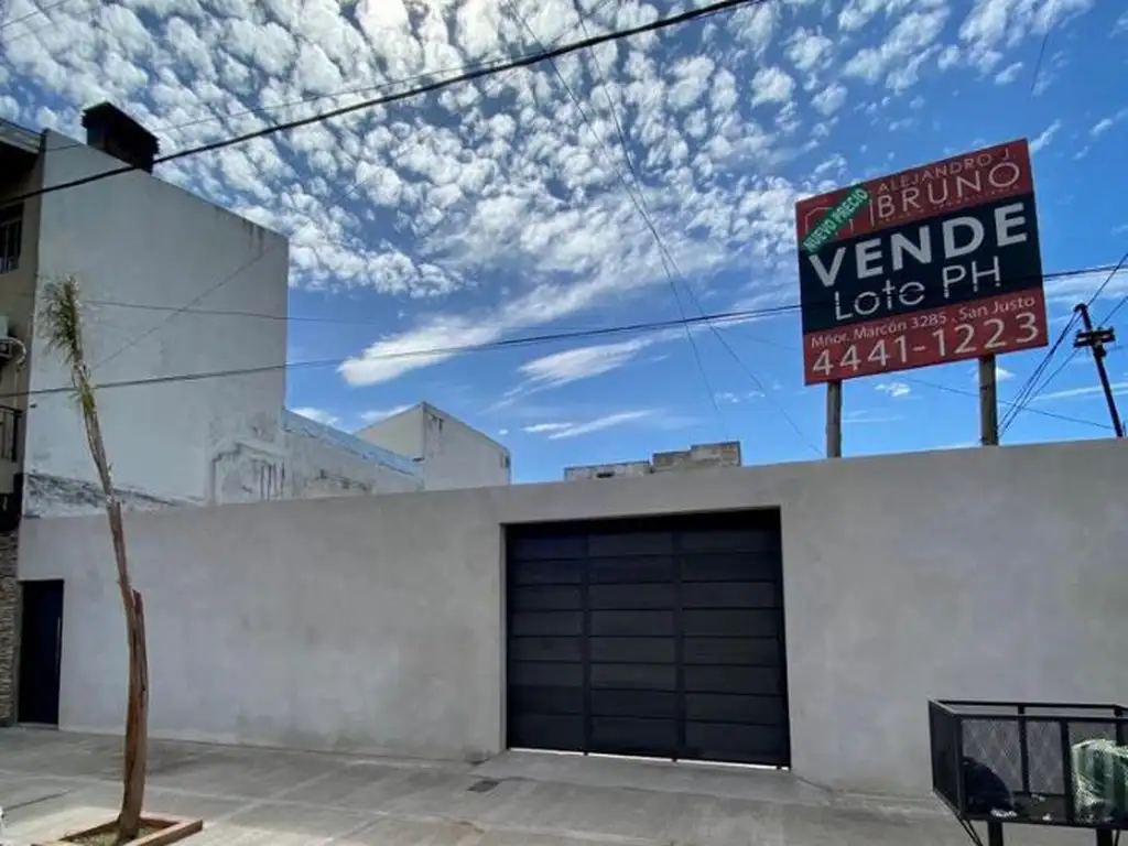 NUEVO PRECIO - LOTE PH - 13.5 METROS DE FRENTE - SUPERFICIE TOTAL: 210 M2 -