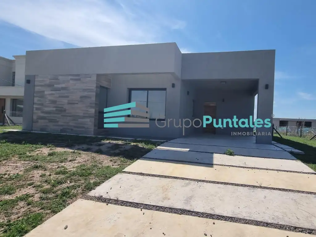 Casa venta en Barrio Lagos de Canning II, con 3 dormitorios y pileta