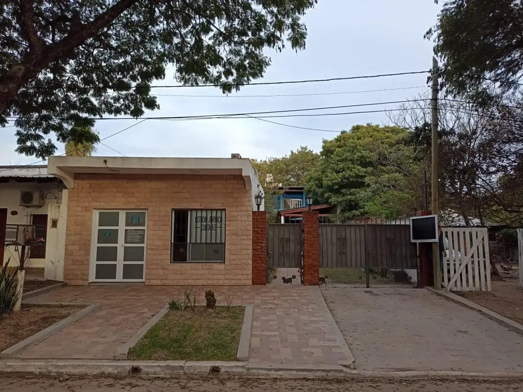 VENDO EXCELENTE CASA RESIDENCIAL DENTRO DEL CASCO URBANO EN