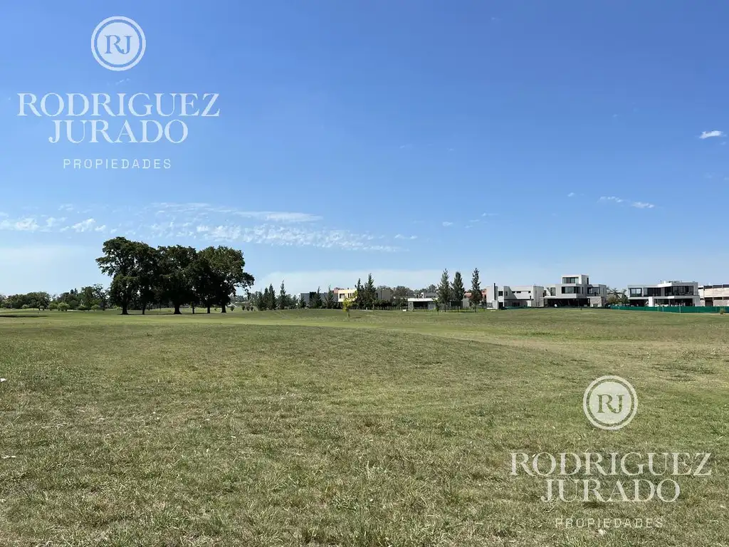 Lote al golf de 1577m2 - Haras Santa Maria