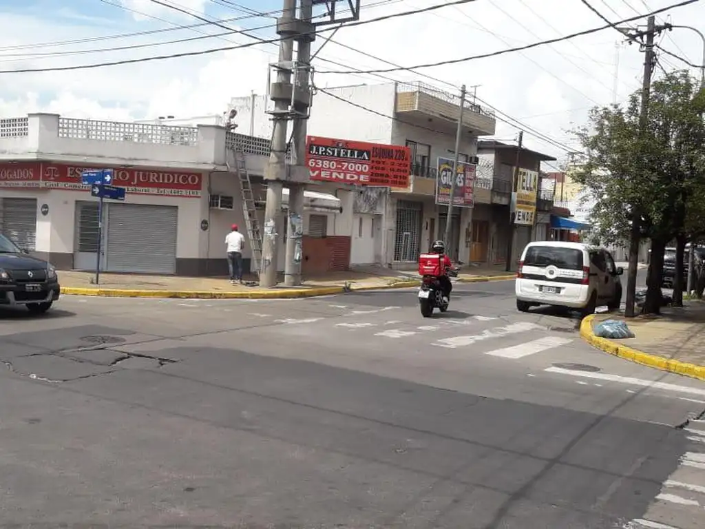 Excelente Esquina 239 m² - Ideal para Desarrollo Inmobiliario - S.Justo (Ctro)