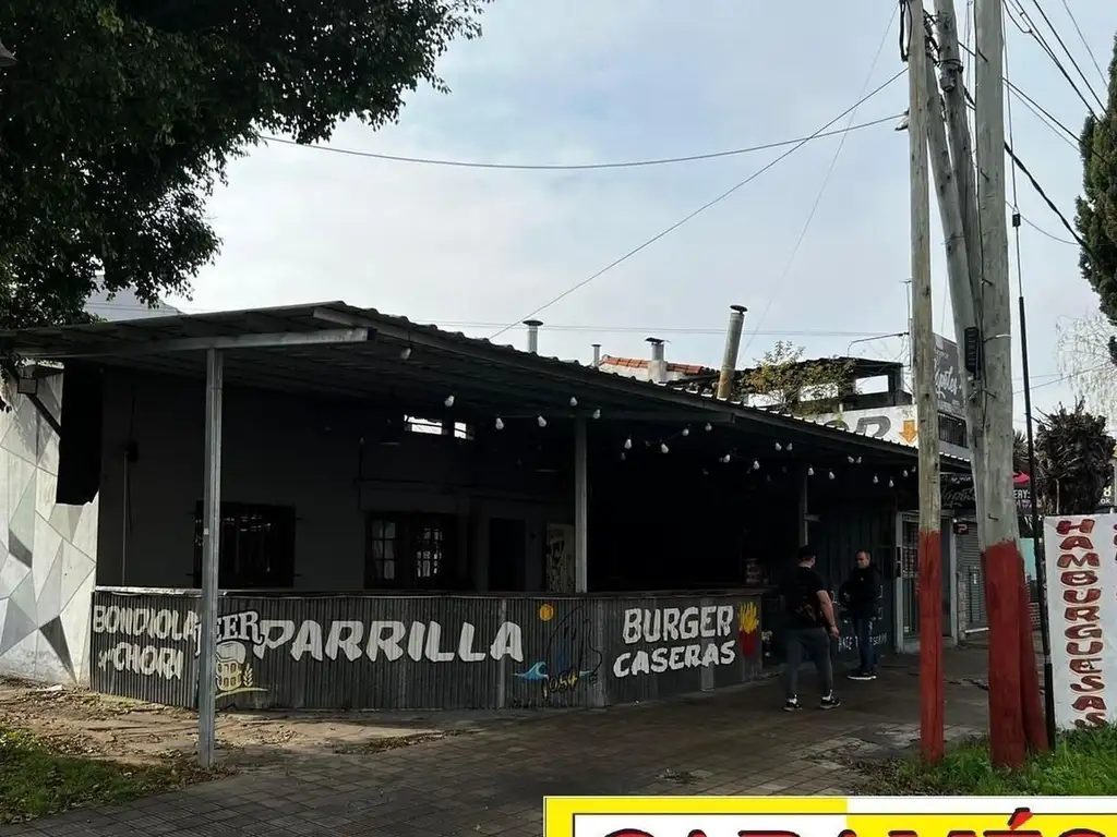 REBAJADA! LOCAL COMERCIAL EN OCHAVA SOBRE AV.TRANSITADA