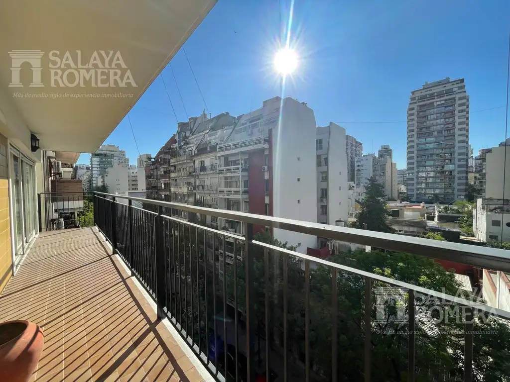 Semipiso en venta 4 ambientes con dependencia y cochera doble en Recoleta.