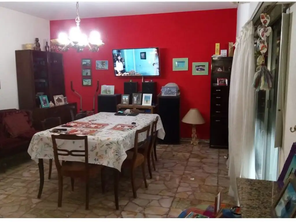 Venta PH 3 Amb con patio, cochera/galpón RETASADO.