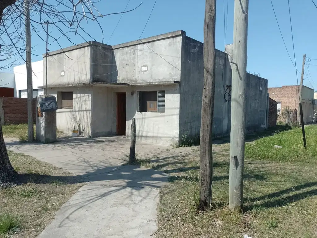 VENTA CASA EN LA CRIOLLA