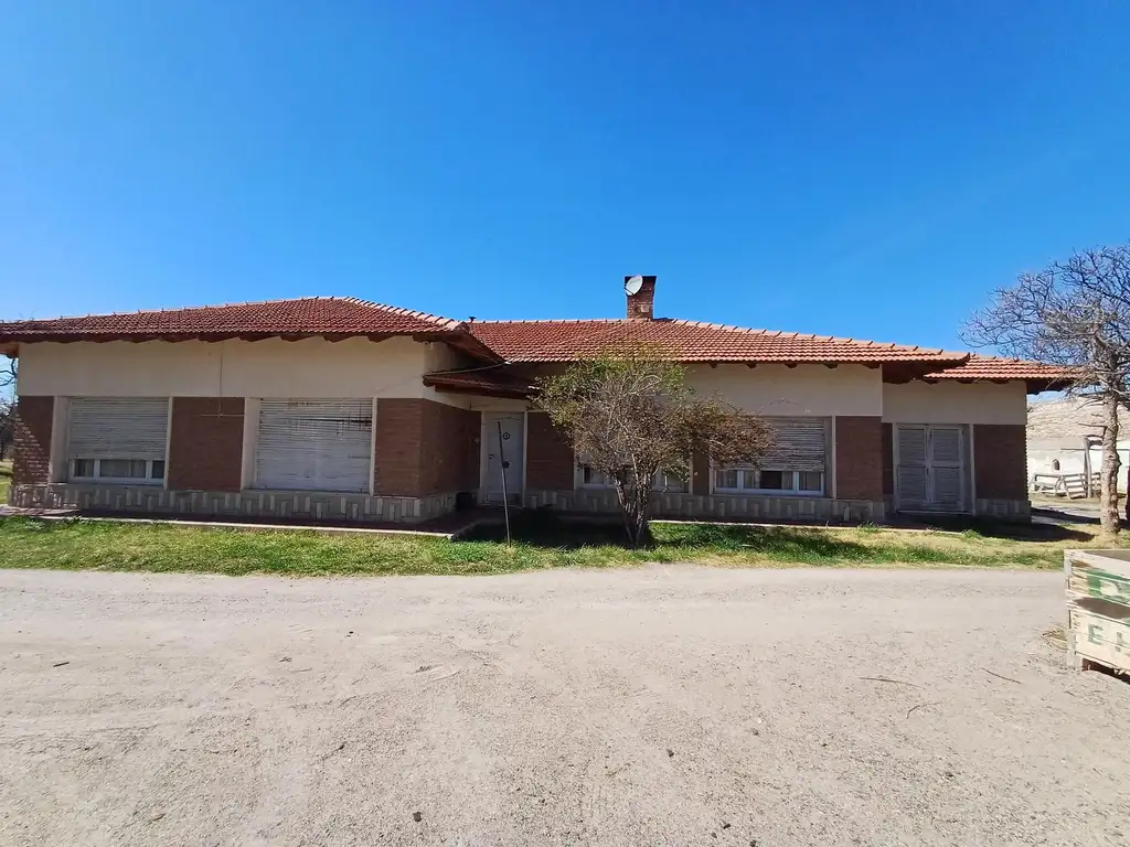 Chacra 6.3 Hectareas con Vivienda Galpones y Bodega