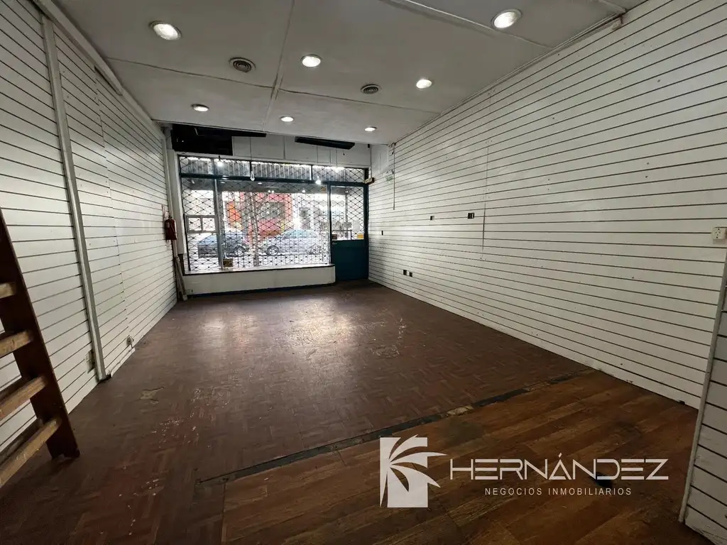 Venta Local Comercial Microcentro Monserrat. Apto credito