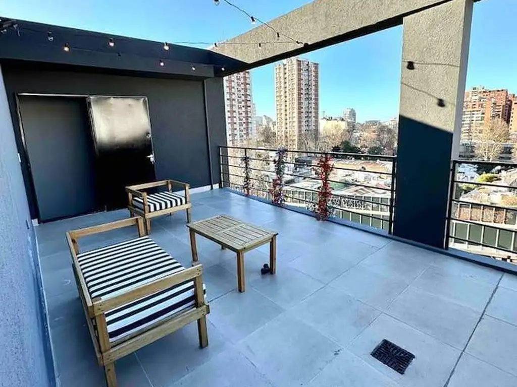 Venta Triplex 2 Ambientes con Terraza propia en Belgrano